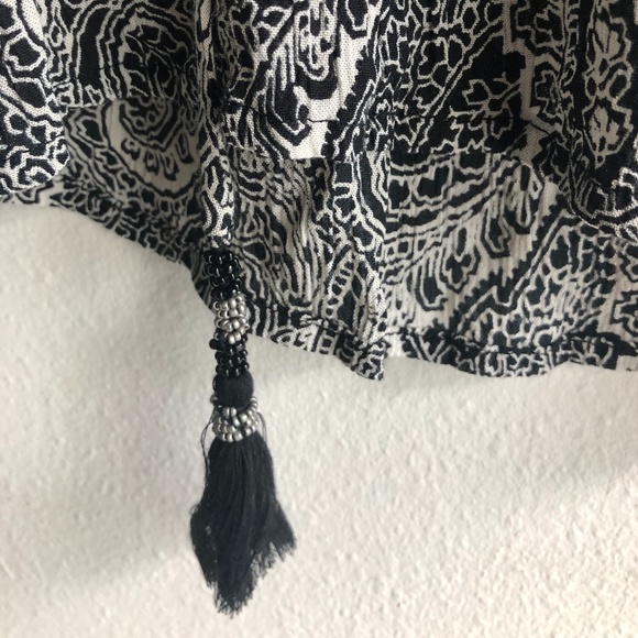 NWOT Aqua Cropped Paisley Sleeveless Top - Picture 5 of 6